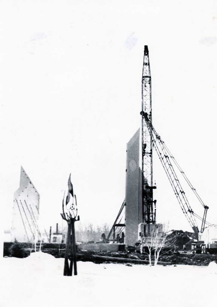 Consturction of the Mennonite Heritage Centre in 1978